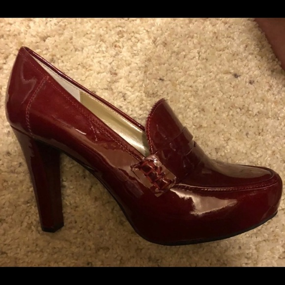 Me too... red leather pumps size 8 - Picture 1 of 2
